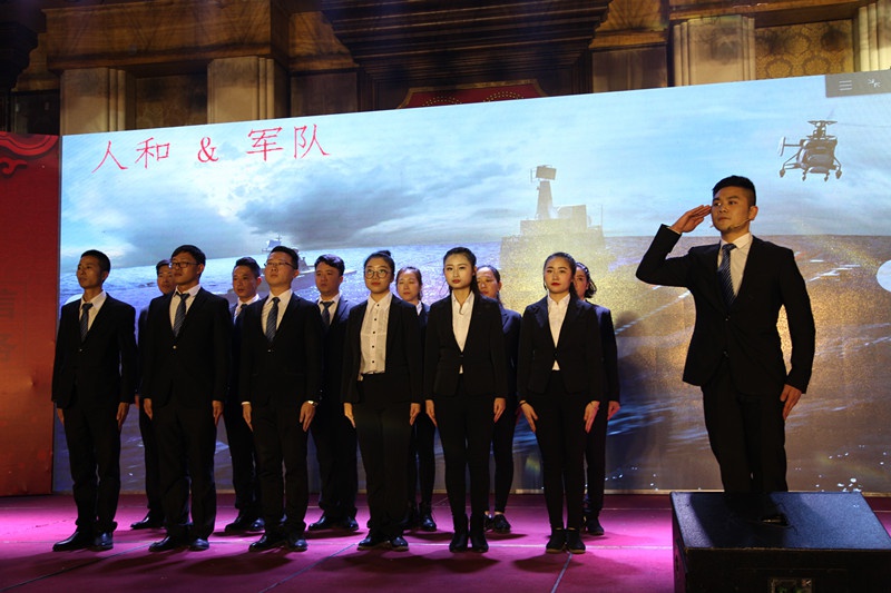 祝賀2016贛州經(jīng)濟(jì)人物聯(lián)誼座談會(huì)圓滿成功舉行